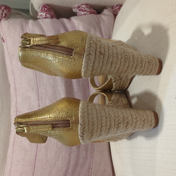 Botkier | gold espadrilles - Picture 5 of 9